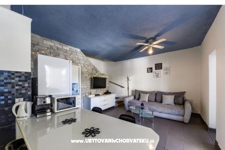 Appartement met zwembad and jacuzzi – foto 6