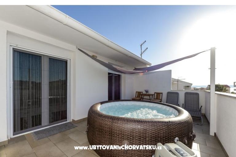 Appartement met zwembad and jacuzzi – foto 7