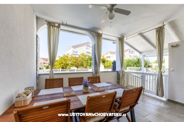 Appartement met zwembad and jacuzzi – foto 8