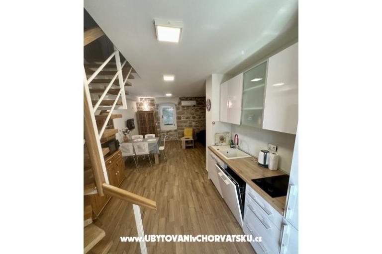 Stenen huis Pakostane – foto 2