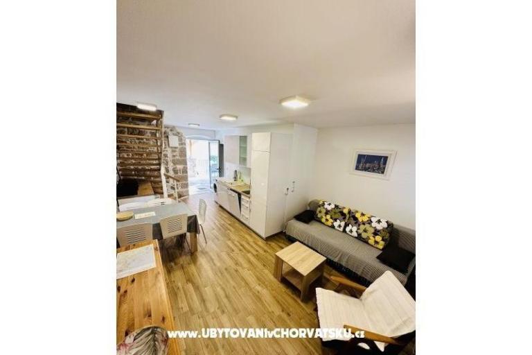 Stenen huis Pakostane – foto 3