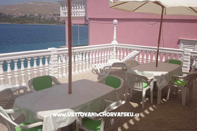 Appartementen 7 m od mora – foto 3