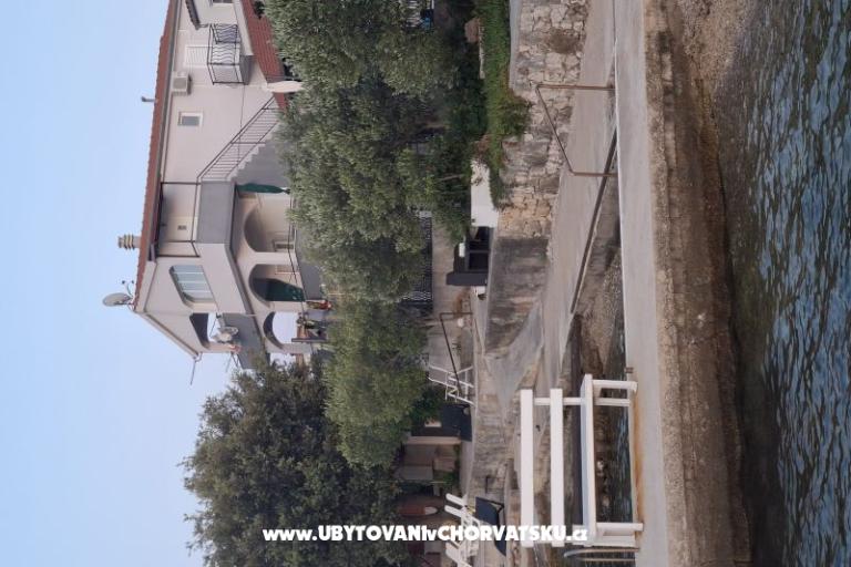 Appartementen 10 metara od mora – foto 28