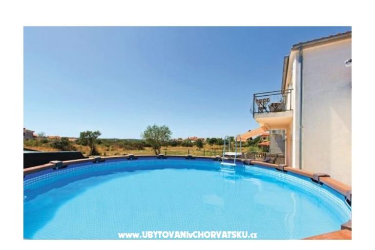 Family house met zwembad – foto 15