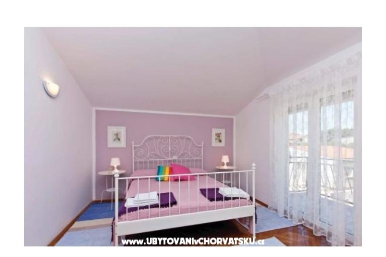 Family house met zwembad – foto 8