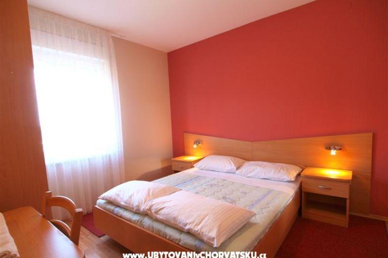 Appartementen met zwembad Jadranka – foto 5