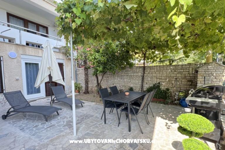 Flowers Appartementen Pula – foto 4