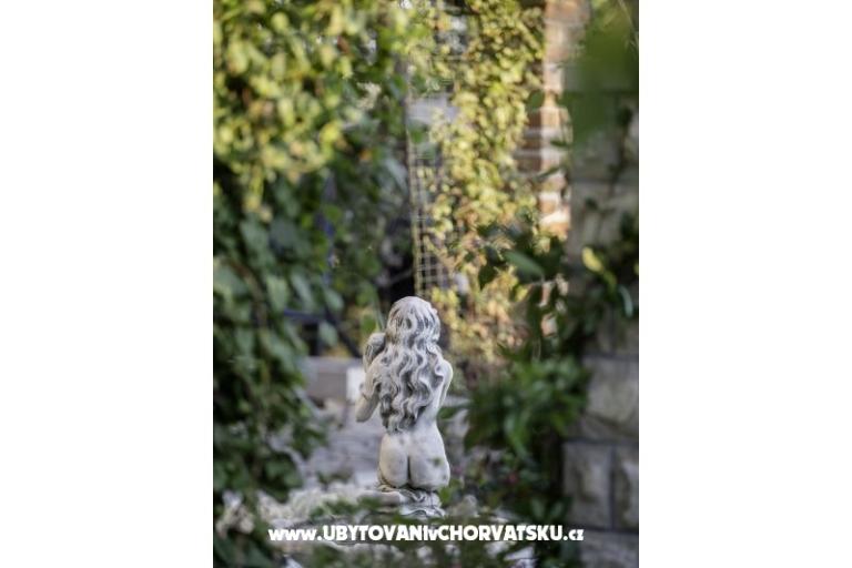 APARTMANI DEBELIĆ – foto 16