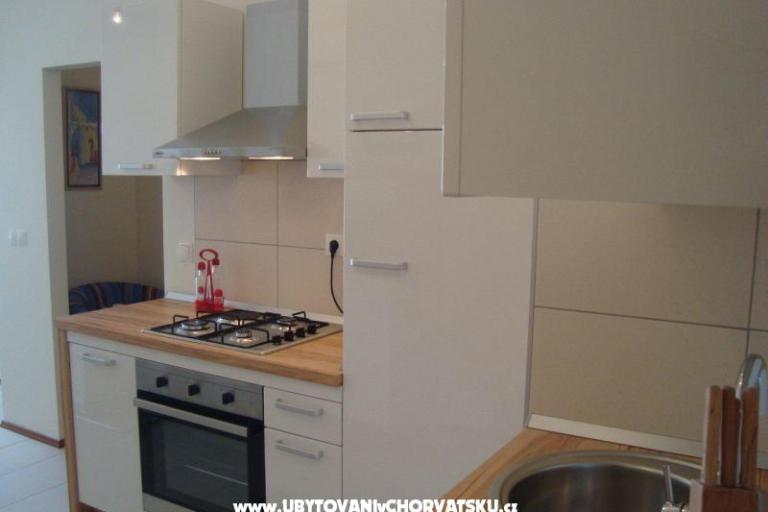 NEW AND MODERN WITH GARAGE PLACE – foto 11