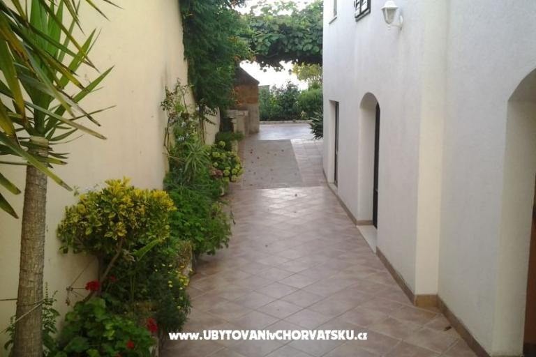 Appartementen Mratinović Sreser  – foto 16