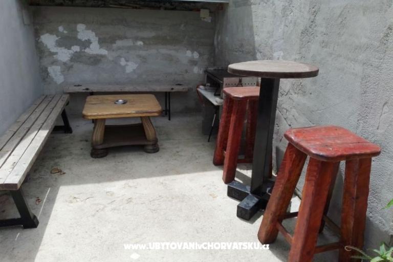 Appartement Zoranka op het strand – foto 17