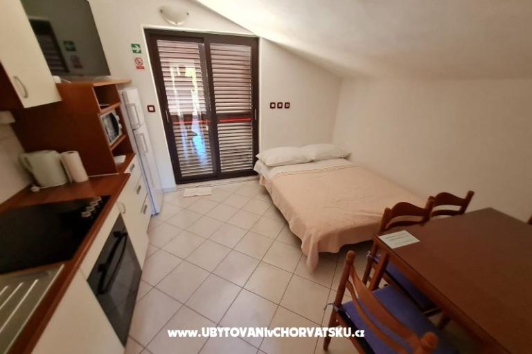 Appartementen Katić Slatine – foto 13