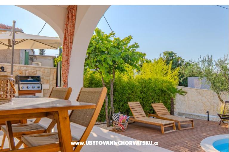 The Three Flowers Pool Huis – foto 13