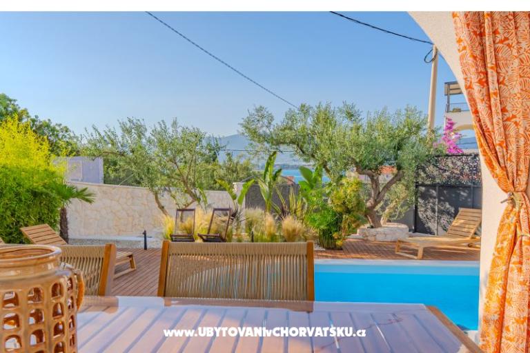 The Three Flowers Pool Huis – foto 14