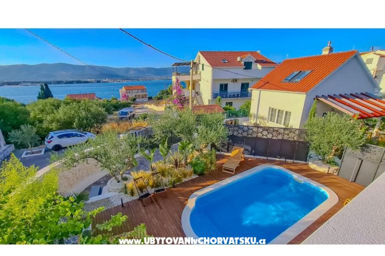 The Three Flowers Pool Huis – foto 15