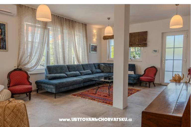 The Three Flowers Pool Huis – foto 27