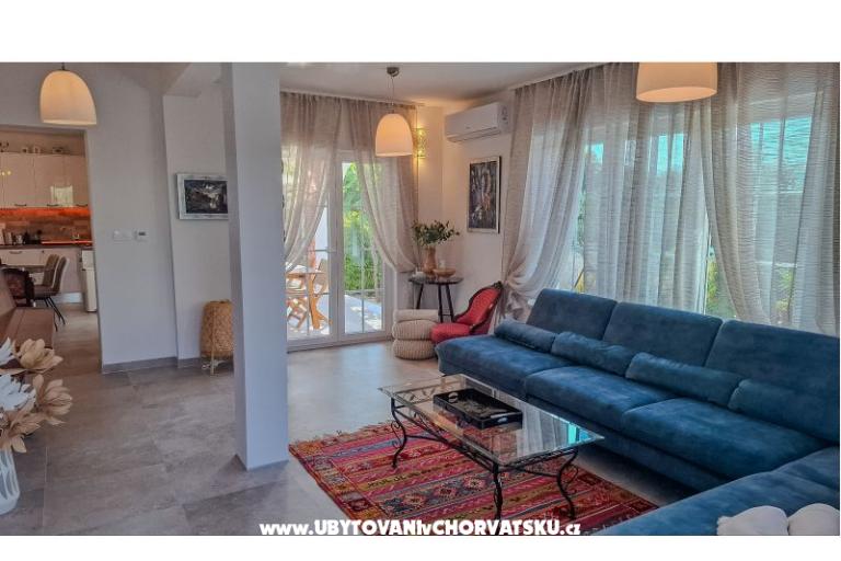 The Three Flowers Pool Huis – foto 29