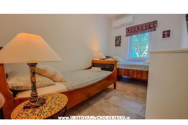The Three Flowers Pool Huis – foto 40