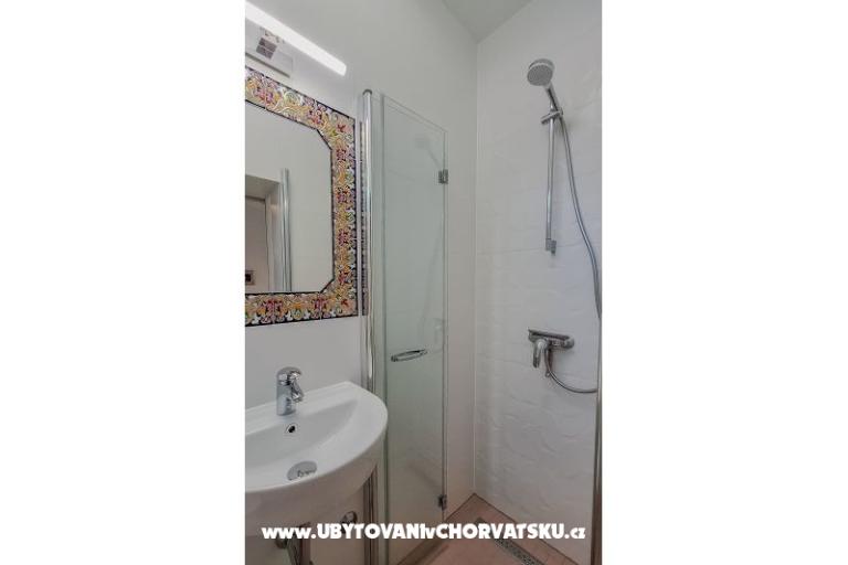 The Three Flowers Pool Huis – foto 50