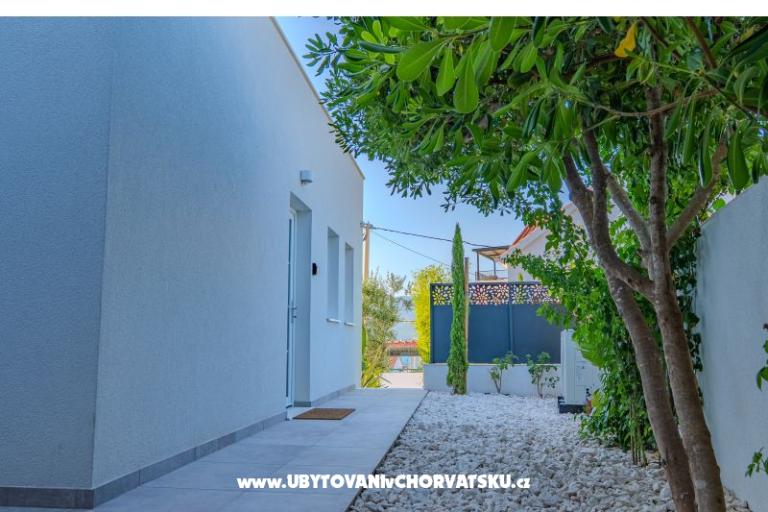 The Three Flowers Pool Huis – foto 55