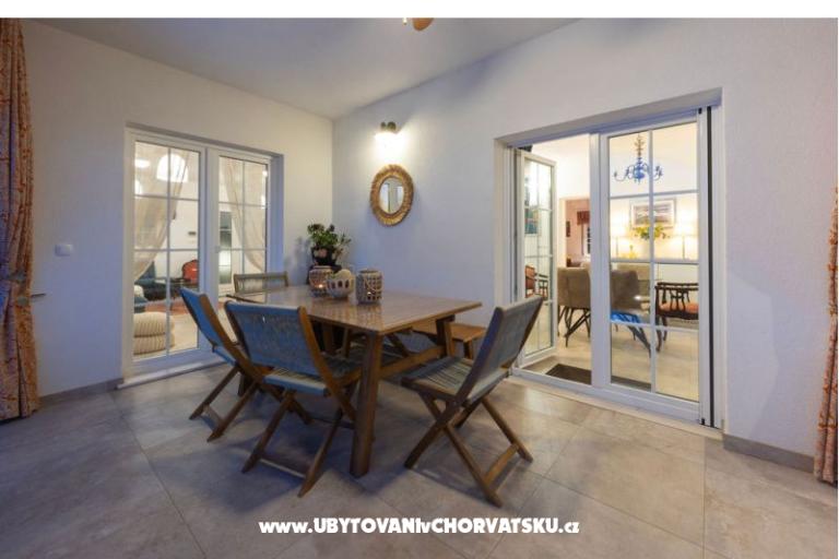 The Three Flowers Pool Huis – foto 65