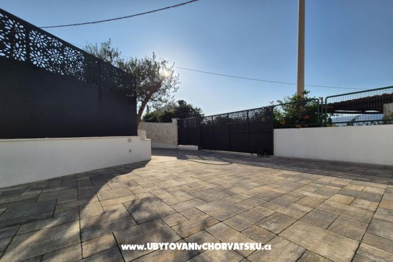 The Three Flowers Pool Huis – foto 7
