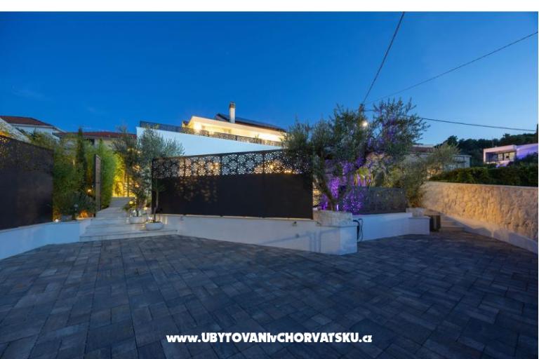The Three Flowers Pool Huis – foto 71