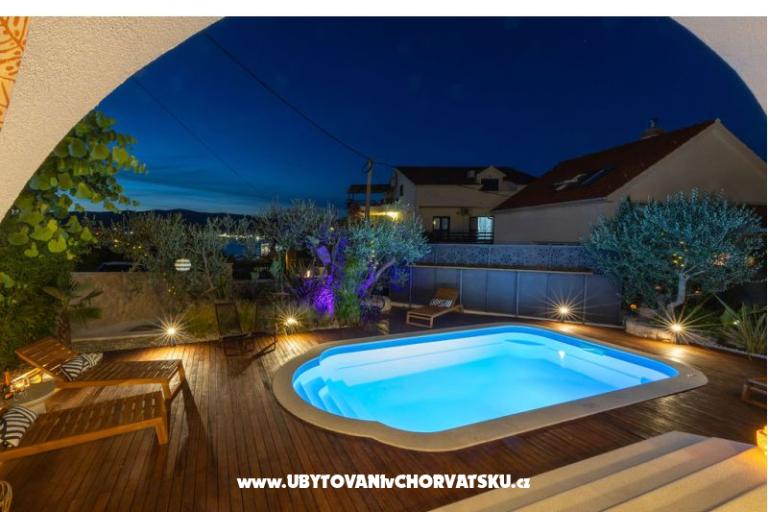 The Three Flowers Pool Huis – foto 80