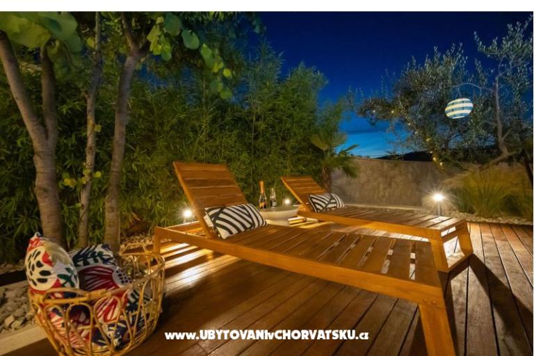 The Three Flowers Pool Huis – foto 84