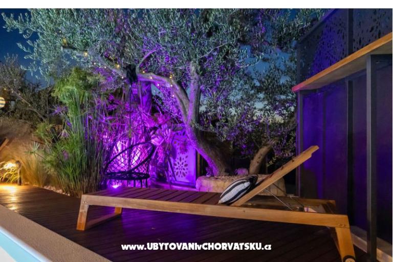 The Three Flowers Pool Huis – foto 85