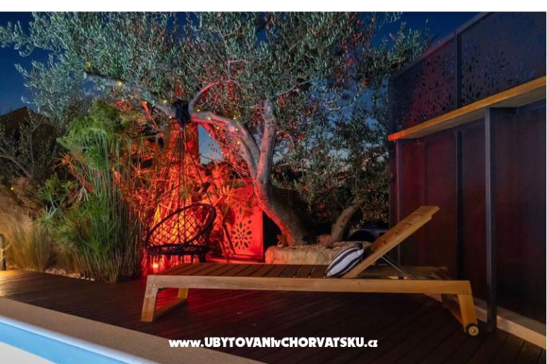 The Three Flowers Pool Huis – foto 86