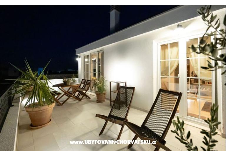 The Three Flowers Pool Huis – foto 92