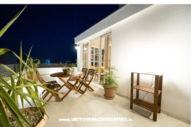 The Three Flowers Pool Huis – foto 93