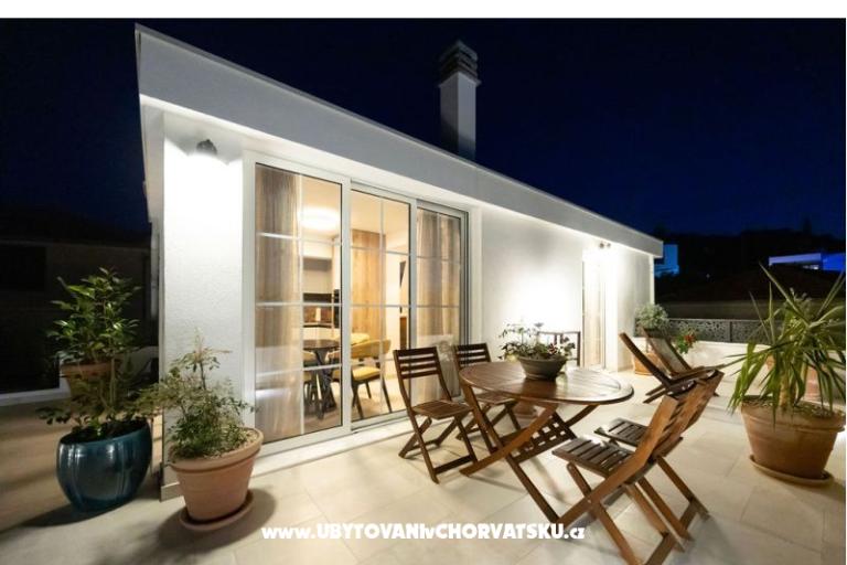 The Three Flowers Pool Huis – foto 94