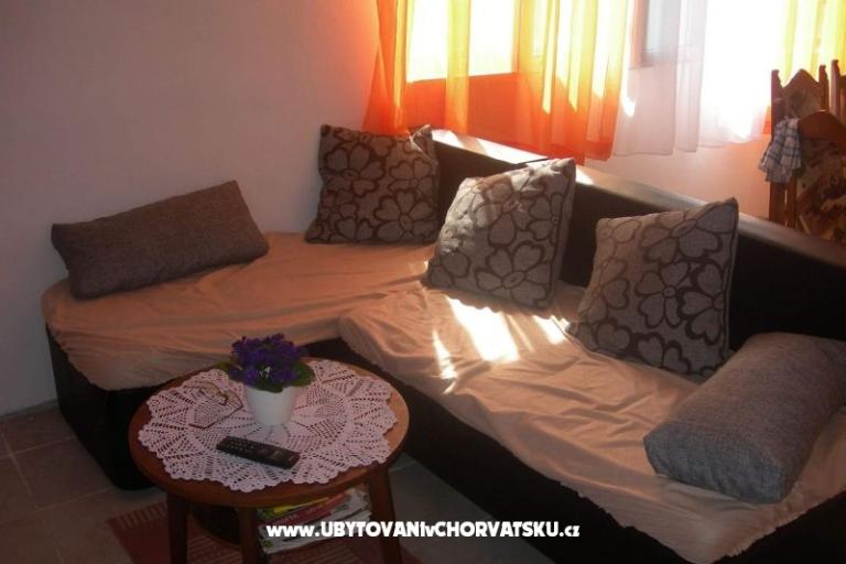 Appartement Prznjak + boat – foto 10