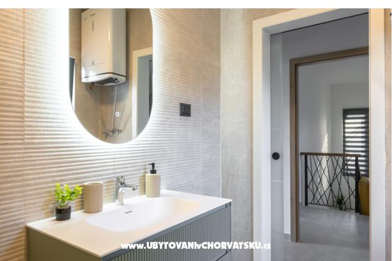 Huis s pogledom na more Antivo – foto 20