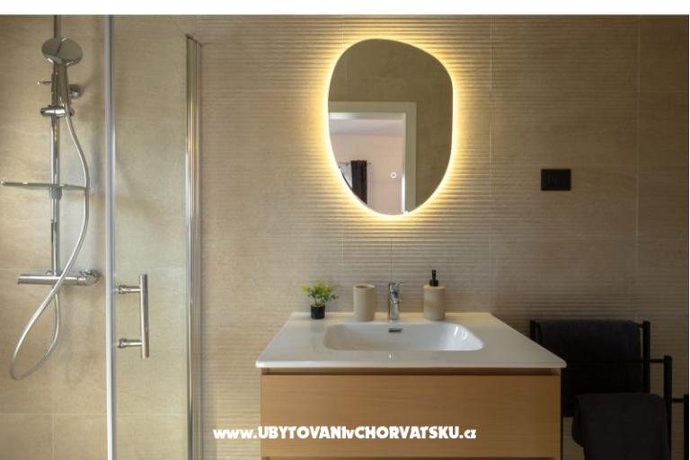 Huis s pogledom na more Antivo – foto 28