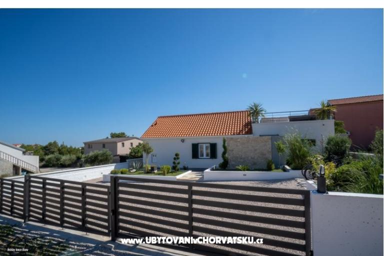 Vakantiehuis  Diana +pool+jacuzzi – foto 18