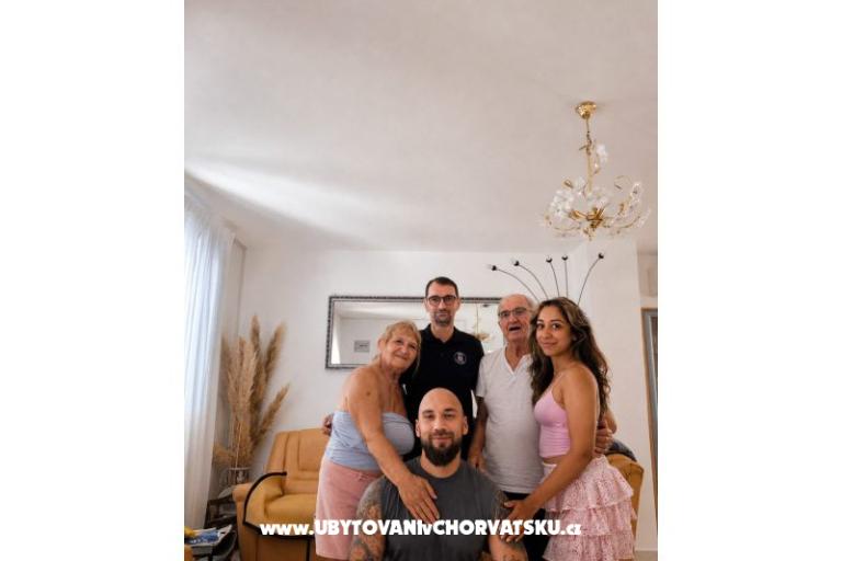 ZELIC FAMILY VIR – foto 13