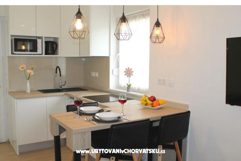 Appartementen Juricev 100m to the beach – foto 14