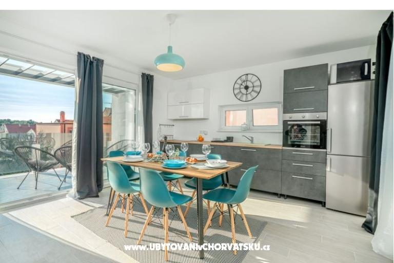 Beach Villa met zwembad Tribunj – foto 4