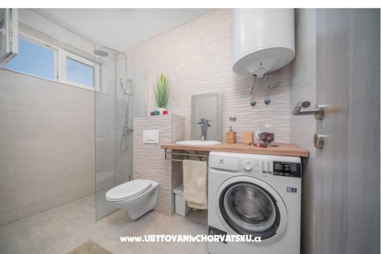 Beach Villa met zwembad Tribunj – foto 8