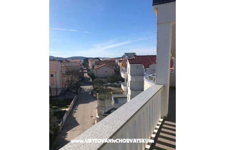 Penthouse met zwembad Ruža – foto 14