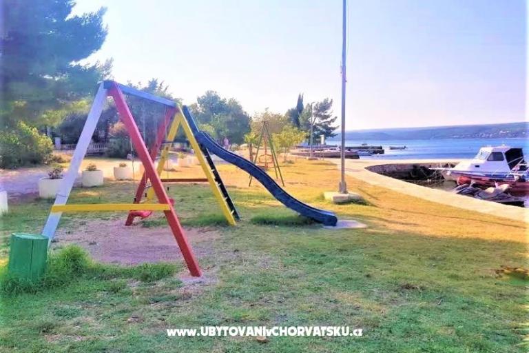 Appartementen Tena,  prvi red do mora – foto 10