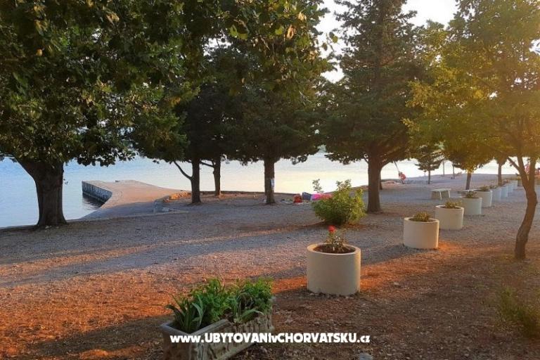 Appartementen Tena,  prvi red do mora – foto 28