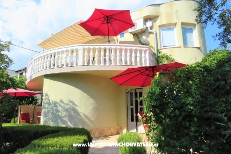 Appartementen Tena,  prvi red do mora – foto 3