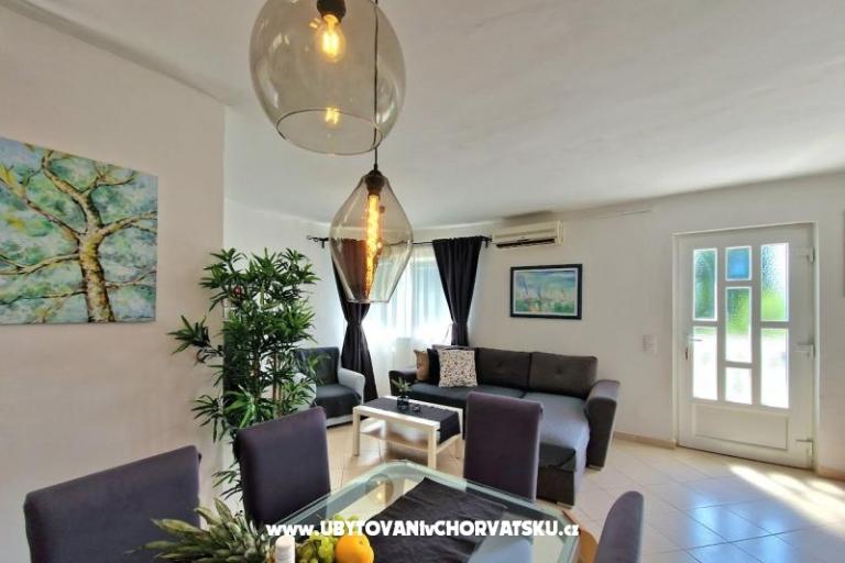 Appartementen Tena,  prvi red do mora – foto 30